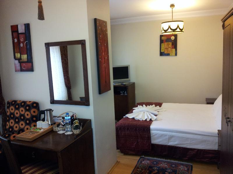 Berce Hotel Istanbul Exterior photo