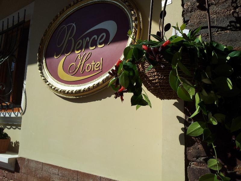 Berce Hotel Istanbul Exterior photo