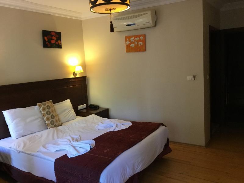 Berce Hotel Istanbul Exterior photo