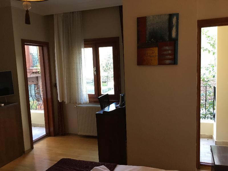 Berce Hotel Istanbul Exterior photo